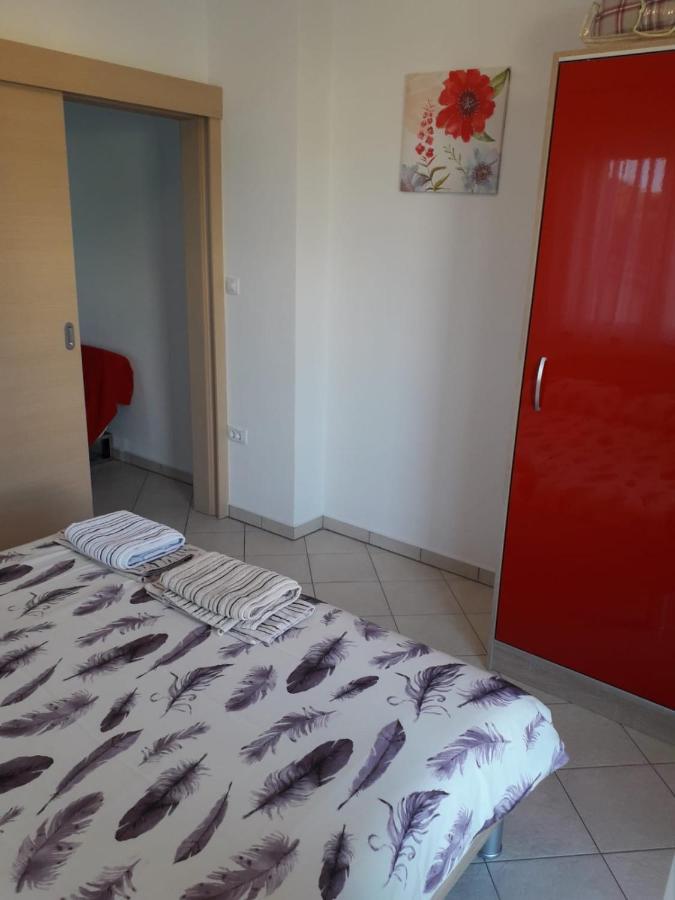 Apartments Sandra Palit Εξωτερικό φωτογραφία