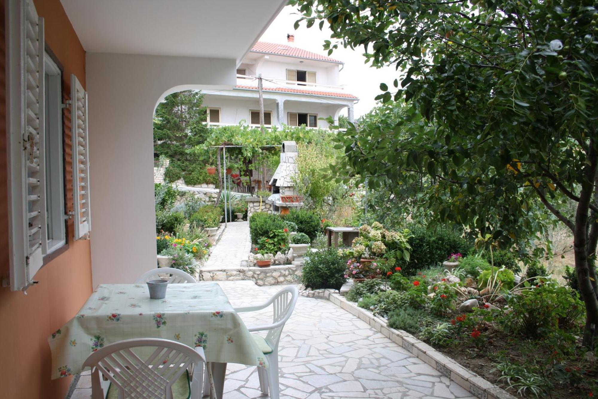 Apartments Sandra Palit Εξωτερικό φωτογραφία